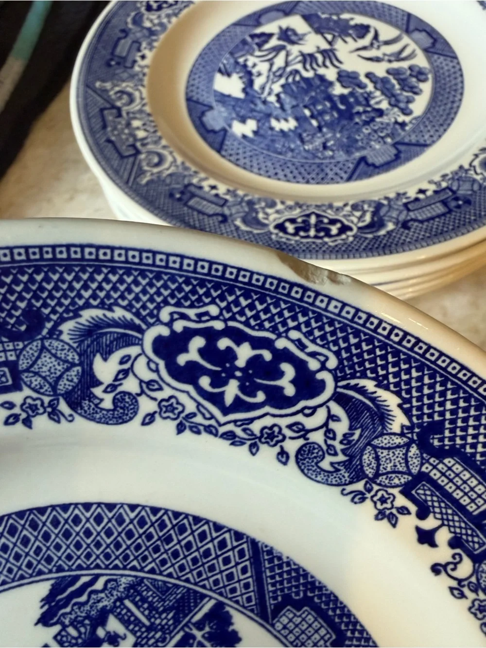 Set of 8 Vintage Blue Willow Royal China 10” dinner plates